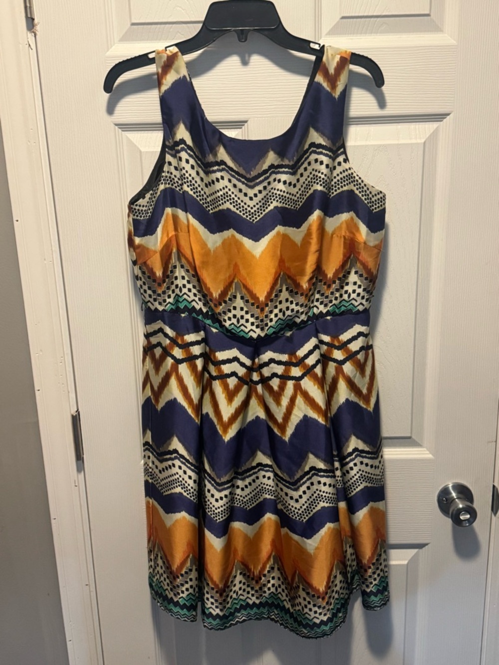 Sleeveless Chevron Print Dress in Navy and Mustard